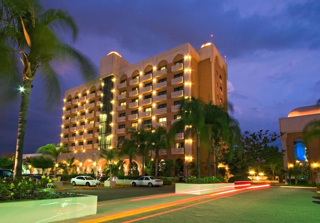 Hotel Lucerna Culiacan Exterior photo