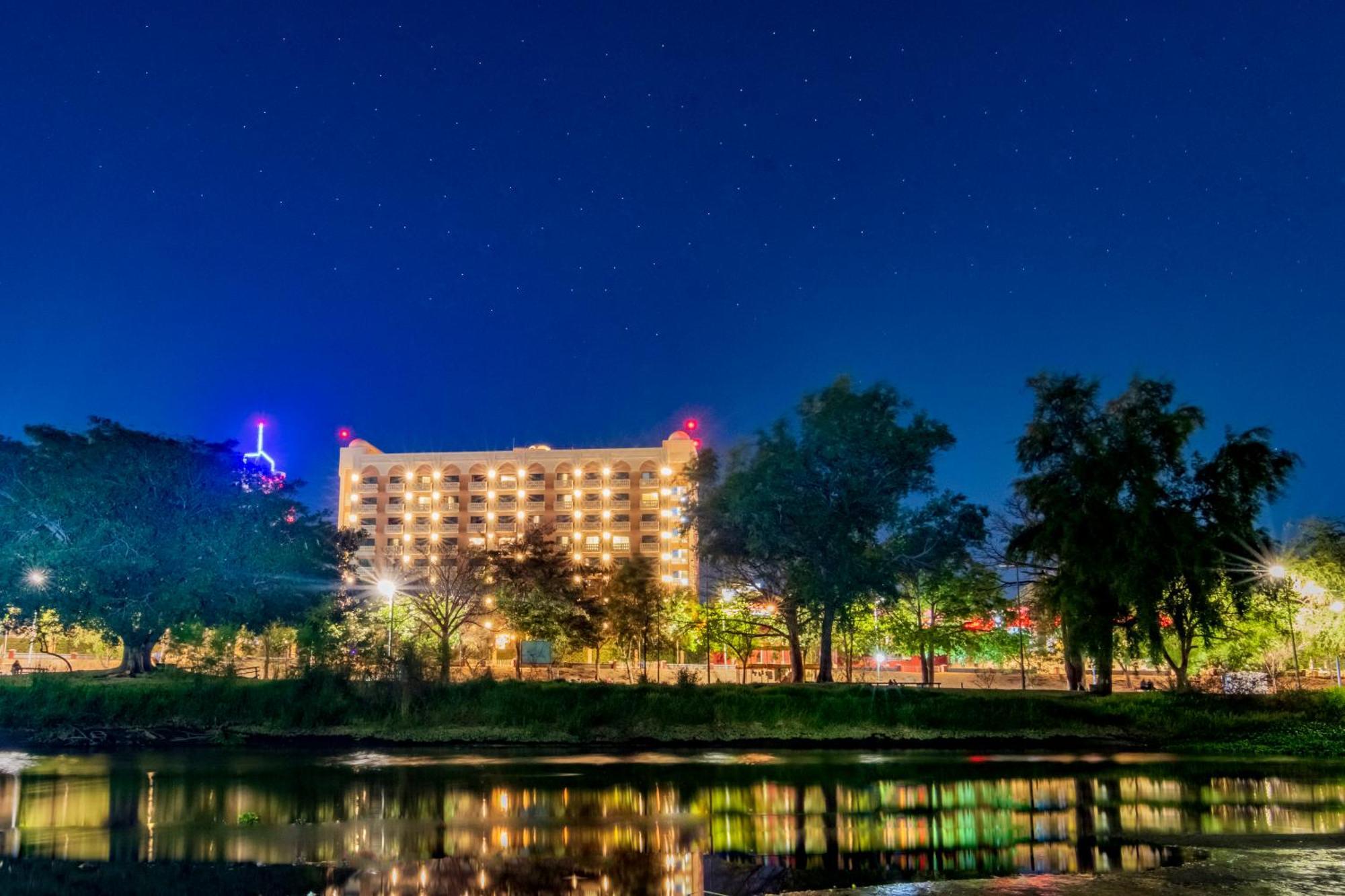 Hotel Lucerna Culiacan Exterior photo